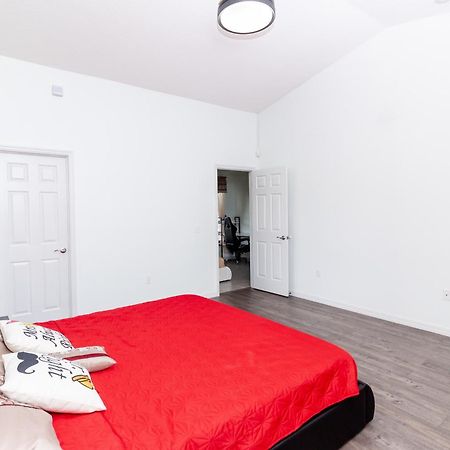 Beautiful Fully Furnished 2-Bedroom Luxury Home キシミー エクステリア 写真