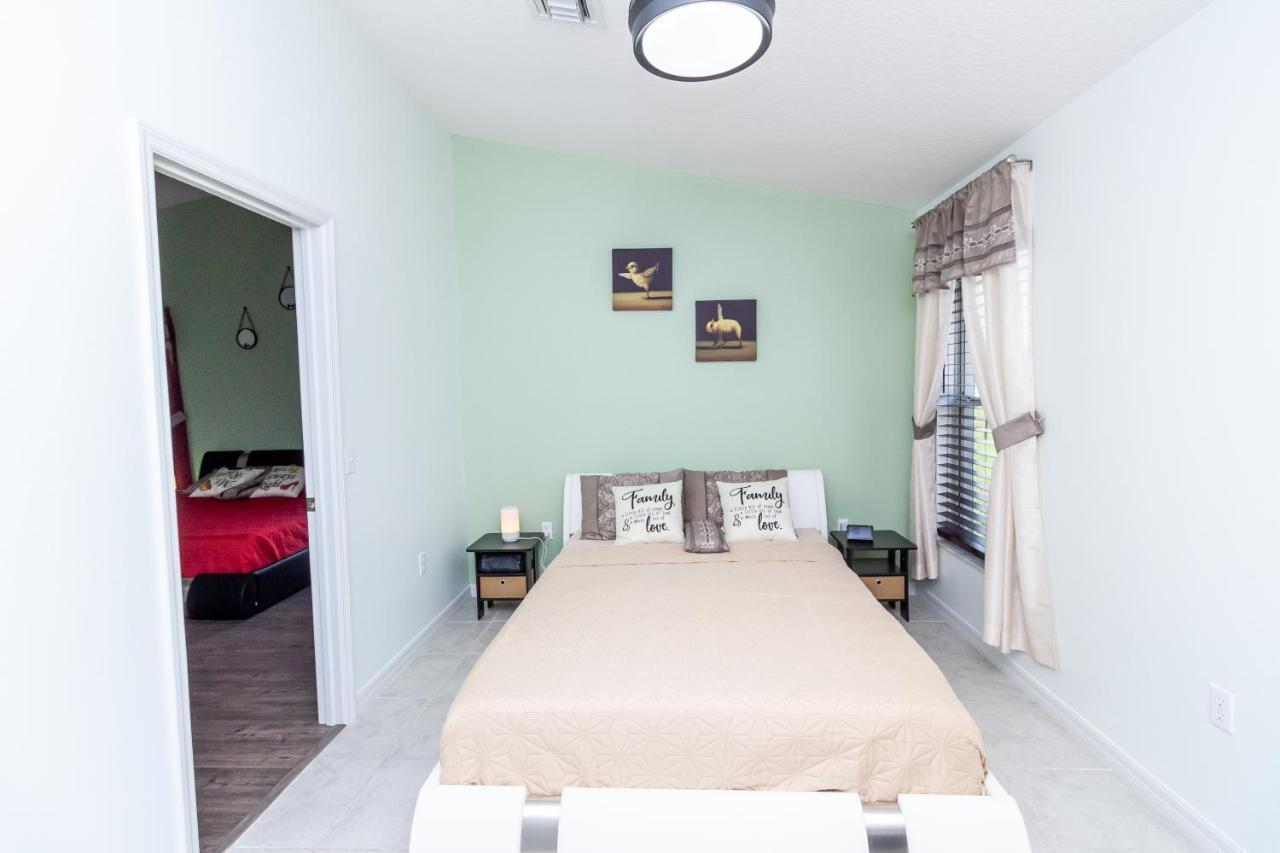 Beautiful Fully Furnished 2-Bedroom Luxury Home キシミー エクステリア 写真