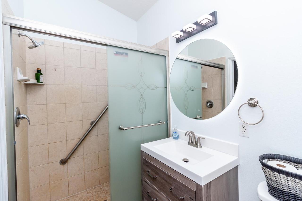 Beautiful Fully Furnished 2-Bedroom Luxury Home キシミー エクステリア 写真